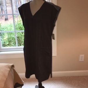 Title Nine women’s size L timely tunic